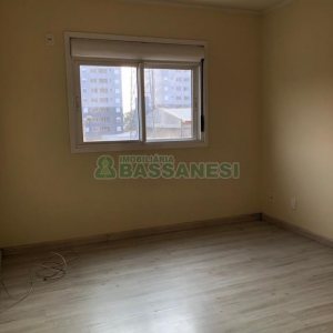 Apartamento com 70m², 2 dormitórios, 2 vagas, no bairro Interlagos em Caxias do Sul para Alugar