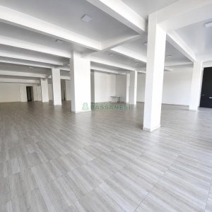 Loja com 410m², no bairro Floresta em Caxias do Sul para Alugar