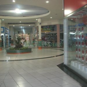 Loja com 31m², no bairro Desvio Rizzo em Caxias do Sul para Alugar