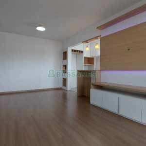 Apto Mobiliado com 79m², 2 dormitórios, 2 vagas, no bairro Medianeira em Caxias do Sul para Alugar