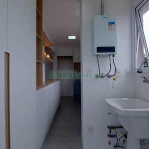 Apto Mobiliado com 79m², 2 dormitórios, 2 vagas, no bairro Medianeira em Caxias do Sul para Alugar