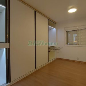 Apto Mobiliado com 79m², 2 dormitórios, 2 vagas, no bairro Medianeira em Caxias do Sul para Alugar