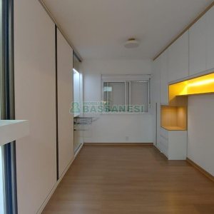 Apto Mobiliado com 79m², 2 dormitórios, 2 vagas, no bairro Medianeira em Caxias do Sul para Alugar