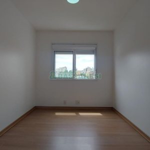 Apto Mobiliado com 79m², 2 dormitórios, 2 vagas, no bairro Medianeira em Caxias do Sul para Alugar