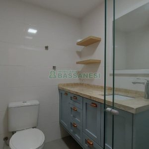 Apto Mobiliado com 79m², 2 dormitórios, 2 vagas, no bairro Medianeira em Caxias do Sul para Alugar