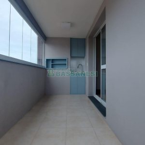 Apto Mobiliado com 79m², 2 dormitórios, 2 vagas, no bairro Medianeira em Caxias do Sul para Alugar