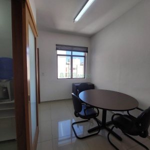 Sala Mobiliada com 38m², no bairro Centro em Caxias do Sul para Alugar