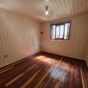 Casa com 35m², 1 dormitório, no bairro Pio X em Caxias do Sul para Alugar