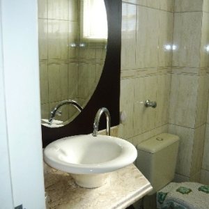 Casa com 331m², 4 dormitórios, 2 vagas, no bairro Moinhos de Vento em Caxias do Sul para Comprar