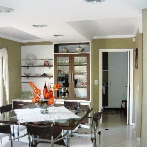 Casa com 331m², 4 dormitórios, 2 vagas, no bairro Moinhos de Vento em Caxias do Sul para Comprar