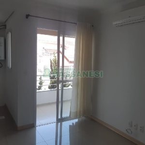 Apartamento com 37m², 1 dormitório, 1 vaga, no bairro Petrópolis em Caxias do Sul para Alugar