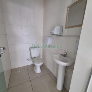 Loja com 154m², no bairro Cruzeiro em Caxias do Sul para Alugar