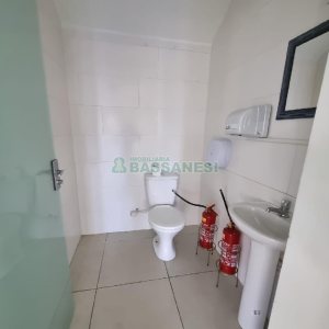 Loja com 154m², no bairro Cruzeiro em Caxias do Sul para Alugar