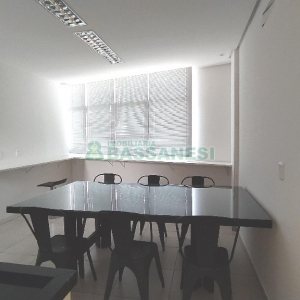 Sala com 207m², no bairro Floresta em Caxias do Sul para Alugar