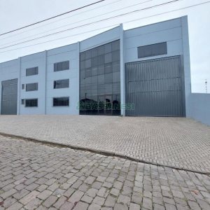 Pavilhão com 678m², no bairro Ana Rech em Caxias do Sul para Alugar