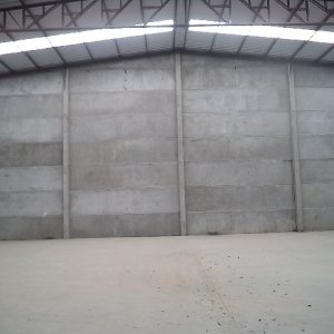 Pavilhão com 678m², no bairro Ana Rech em Caxias do Sul para Alugar