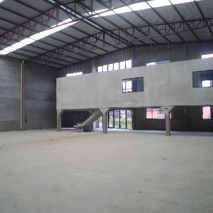 Pavilhão com 678m², no bairro Ana Rech em Caxias do Sul para Alugar