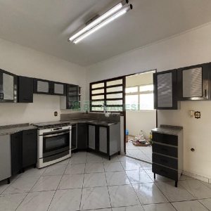 Apartamento com 91m², 3 dormitórios, 1 vaga, no bairro Panazzolo em Caxias do Sul para Alugar