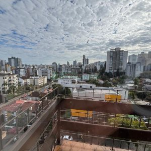 Apartamento com 91m², 3 dormitórios, 1 vaga, no bairro Panazzolo em Caxias do Sul para Alugar