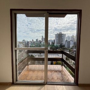 Apartamento com 91m², 3 dormitórios, 1 vaga, no bairro Panazzolo em Caxias do Sul para Alugar