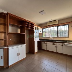Casa com 156m², 3 dormitórios, 5 vagas, no bairro São Pelegrino em Caxias do Sul para Alugar