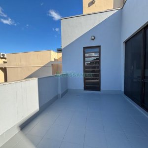 Casa com 156m², 3 dormitórios, 5 vagas, no bairro São Pelegrino em Caxias do Sul para Alugar