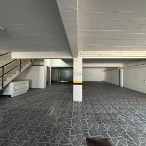 Casa com 156m², 3 dormitórios, 5 vagas, no bairro São Pelegrino em Caxias do Sul para Alugar