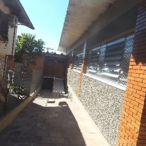 Loja com 800m², no bairro Sagrada Família em Caxias do Sul para Alugar