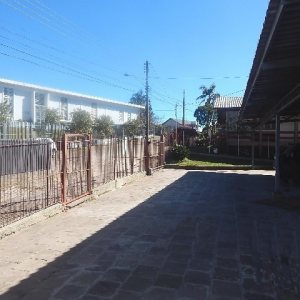 Loja com 800m², no bairro Sagrada Família em Caxias do Sul para Alugar