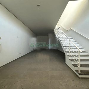 Loja com 230m², no bairro Interlagos em Caxias do Sul para Alugar