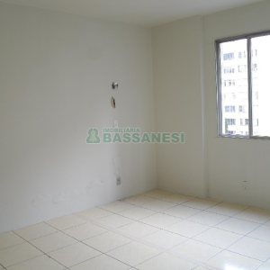 Sala com 42m², no bairro Centro em Caxias do Sul para Alugar