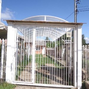 Casa com 50m², 2 dormitórios, no bairro Santa Catarina em Caxias do Sul para Comprar