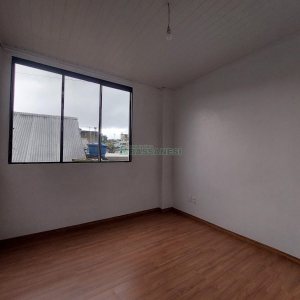 Casa com 94m², 2 dormitórios, 1 vaga, no bairro Interlagos em Caxias do Sul para Alugar