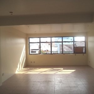Sala com 52m², no bairro Centro em Caxias do Sul para Comprar
