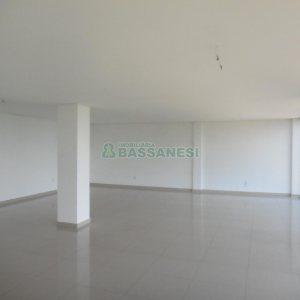 Sala com 92m², no bairro Madureira em Caxias do Sul para Comprar