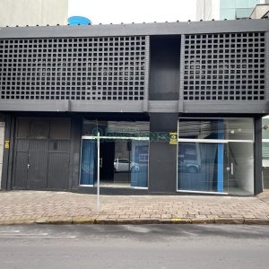 Pavilhão com 620m², no bairro Exposição em Caxias do Sul para Alugar