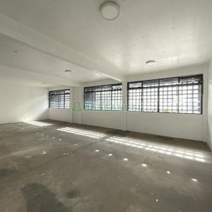 Pavilhão com 620m², no bairro Exposição em Caxias do Sul para Alugar