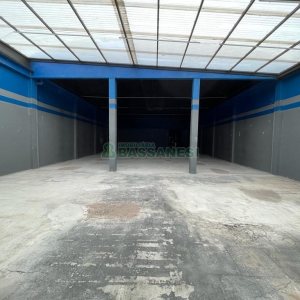 Pavilhão com 620m², no bairro Exposição em Caxias do Sul para Alugar