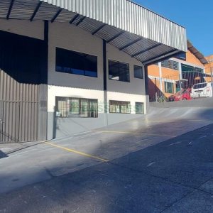 Pavilhão com 280m², no bairro Santa Catarina em Caxias do Sul para Alugar