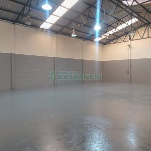 Pavilhão com 280m², no bairro Santa Catarina em Caxias do Sul para Alugar
