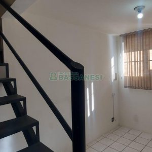 Pavilhão com 280m², no bairro Santa Catarina em Caxias do Sul para Alugar