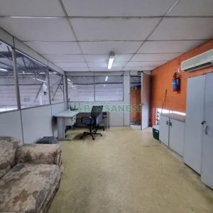 Pavilhão com 350m², no bairro Pio X em Caxias do Sul para Alugar
