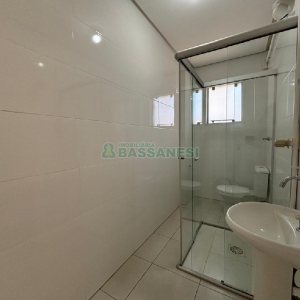 Loja com 230m², no bairro Exposição em Caxias do Sul para Alugar