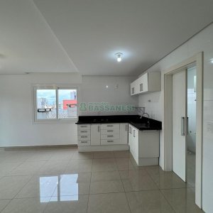 Apartamento com 64m², 2 dormitórios, 2 vagas, no bairro Panazzolo em Caxias do Sul para Comprar