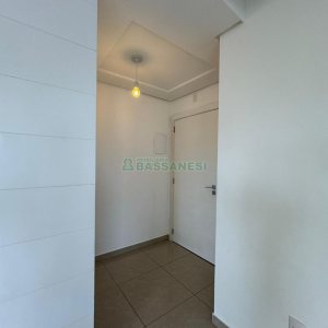 Apartamento com 64m², 2 dormitórios, 2 vagas, no bairro Panazzolo em Caxias do Sul para Comprar