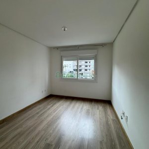 Apartamento com 64m², 2 dormitórios, 2 vagas, no bairro Panazzolo em Caxias do Sul para Comprar