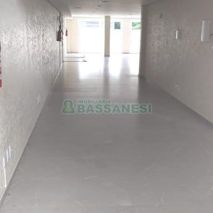 Loja com 330m², no bairro Panazzolo em Caxias do Sul para Alugar