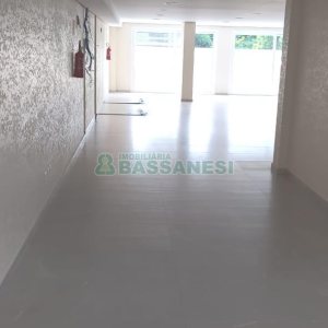 Loja com 330m², no bairro Panazzolo em Caxias do Sul para Alugar