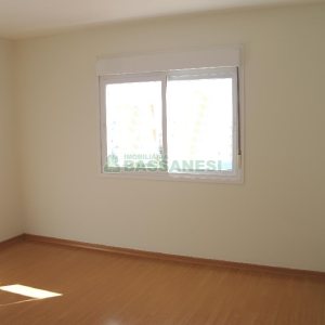 Apartamento com 85m², 2 dormitórios, 2 vagas, no bairro Sagrada Família em Caxias do Sul para Comprar