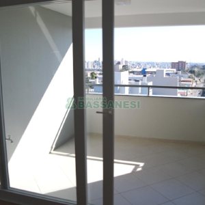 Apartamento com 85m², 2 dormitórios, 2 vagas, no bairro Sagrada Família em Caxias do Sul para Comprar